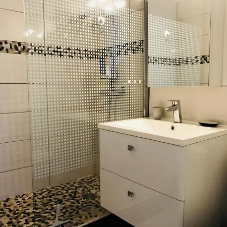 Lägenhet T2 Centre, 300m Plage, Renove, Parking Inclus - Fr-1-433-59