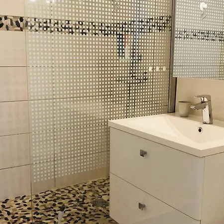 Lägenhet T2 Centre, 300m Plage, Renove, Parking Inclus - Fr-1-433-59 *